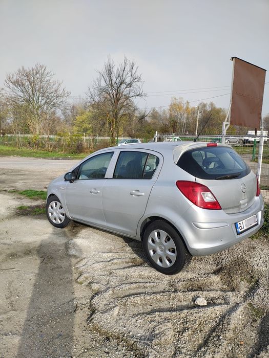 Opel CORSA D, 1.2 benzină, 2009, motor defect.