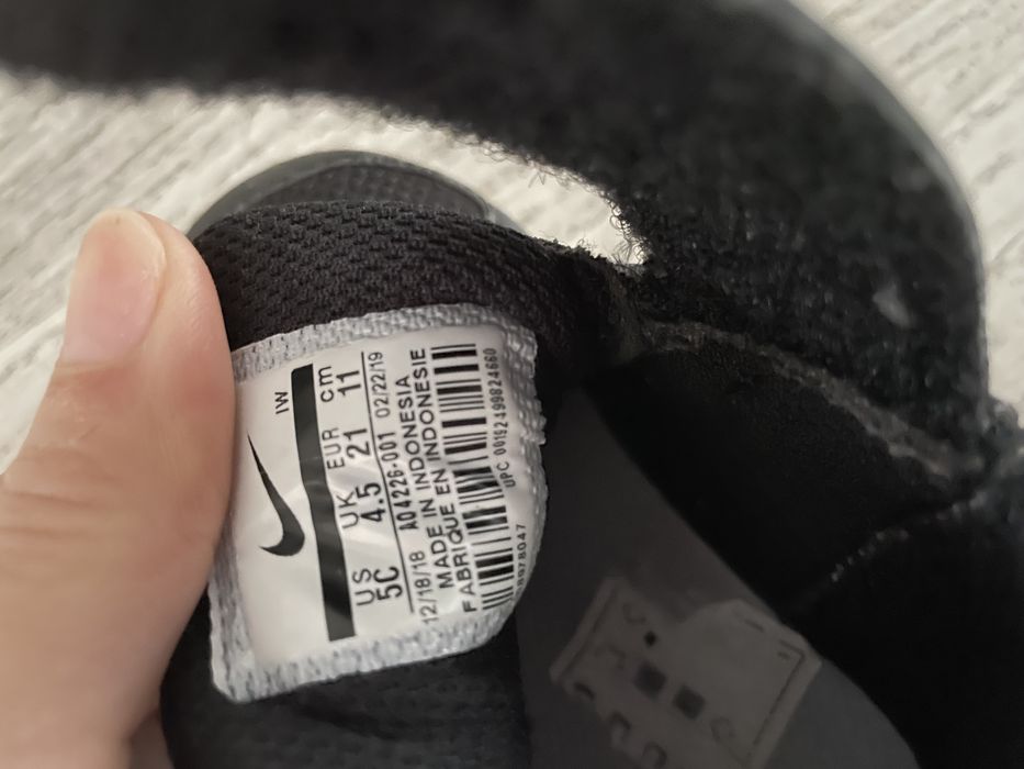 Маратонки nike 21 номер