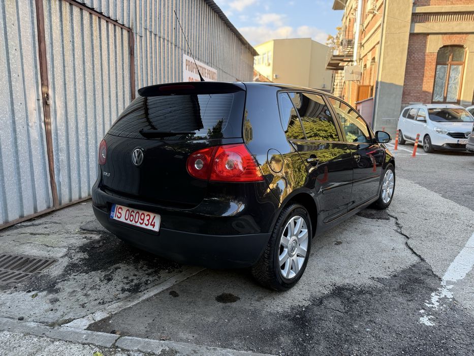 Volkswagen Golf V-1.6 Benzina MPI