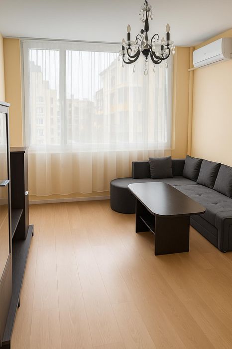 Изгоден ДВУСТАЕН апартамент в кв. Кючук Париж