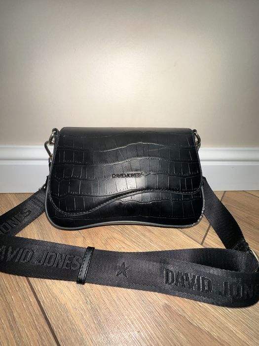 Сумка от бренда David Jones