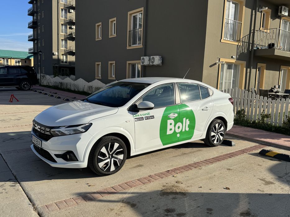 Inchiriez masina/auto logan uber bolt noi