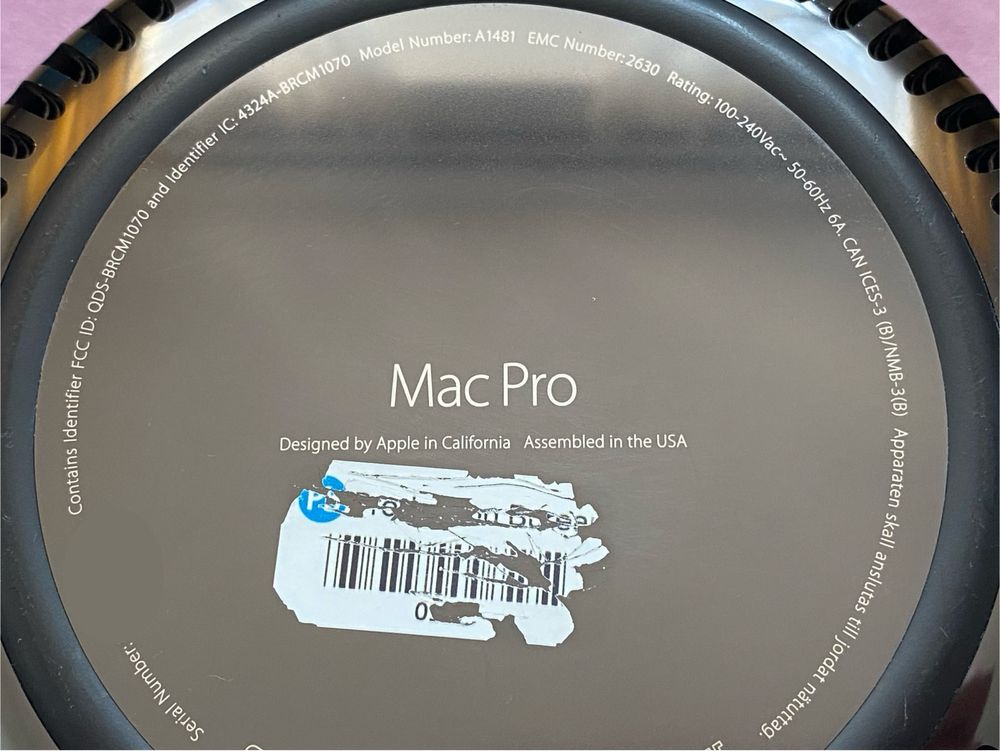 Mac Pro 6.1 late 2013 3.0GHz 8-core Xeon 64gb RAM 1tb SSD AMD D700 6gb