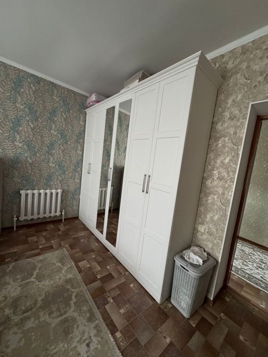 Продам спальный шкаф