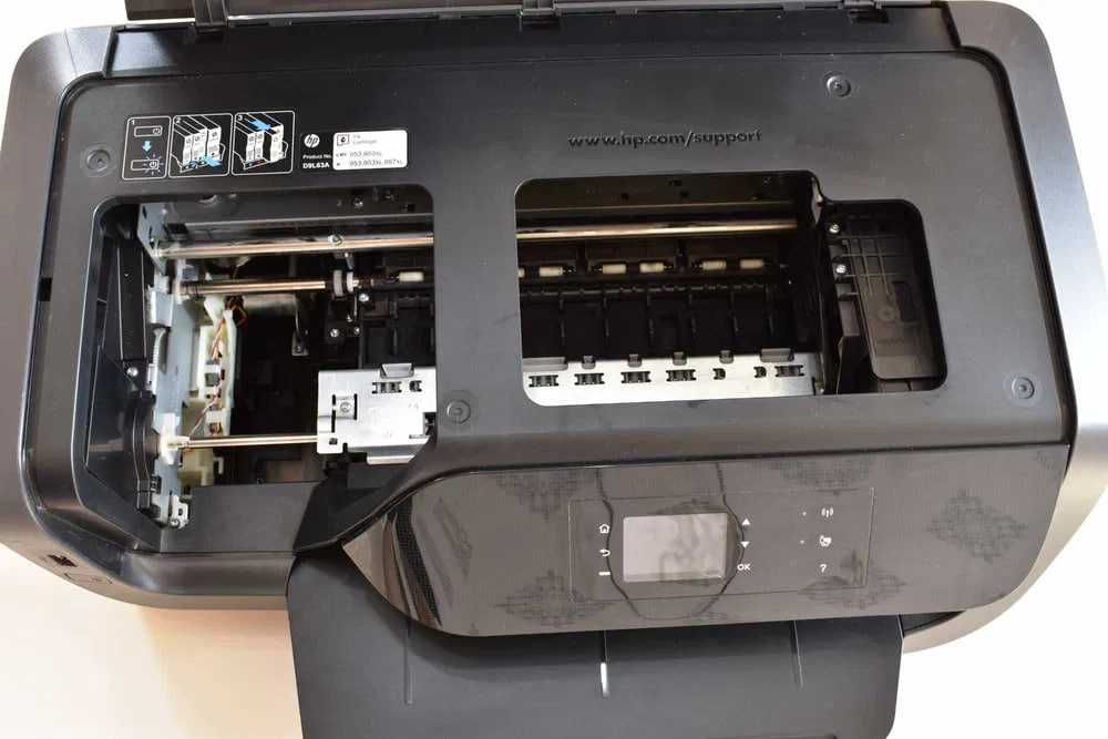 Цветной принтер HP officejet PRO 8210