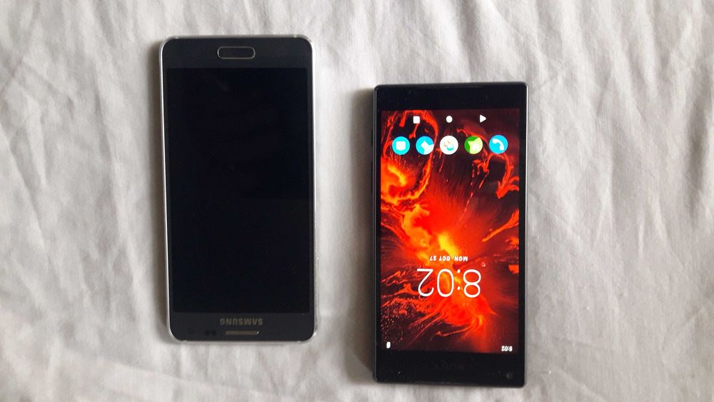 Sony Experia Z5 compact Samsung Galaxy Alpha