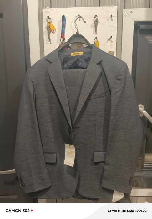 Продам костюм размер 50-52