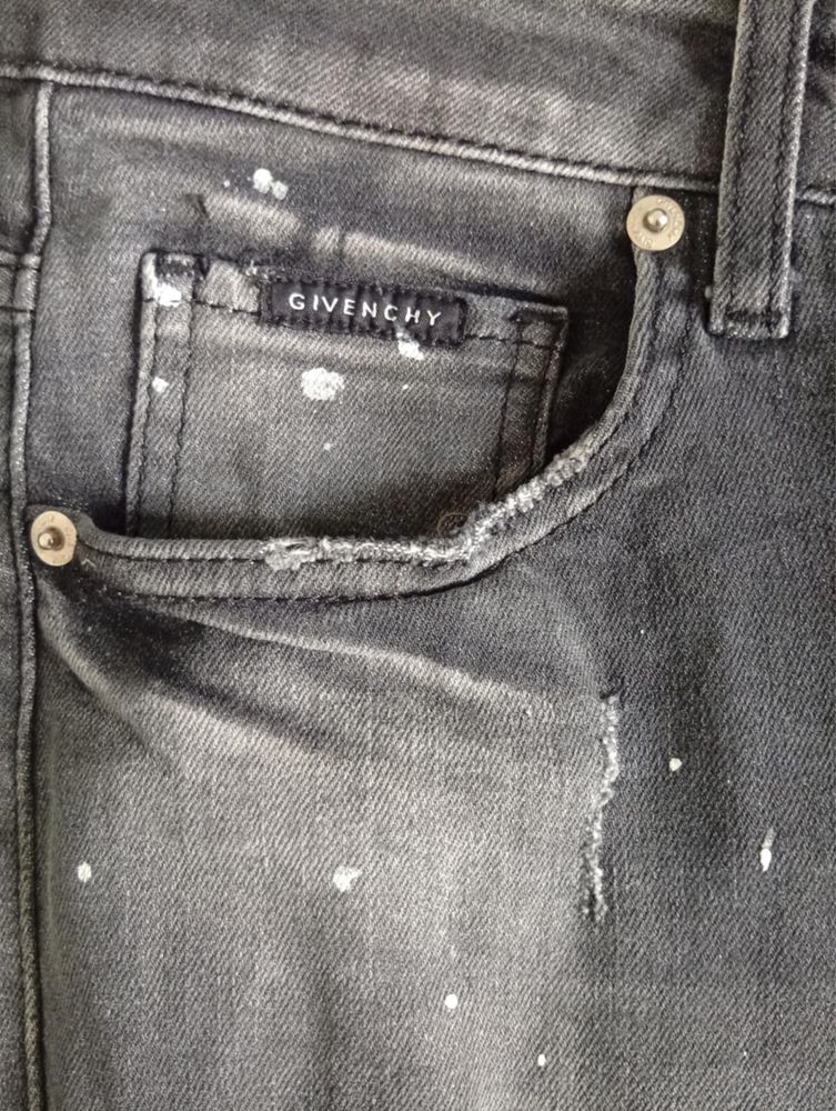 Мъжки къси панталони Givenchy