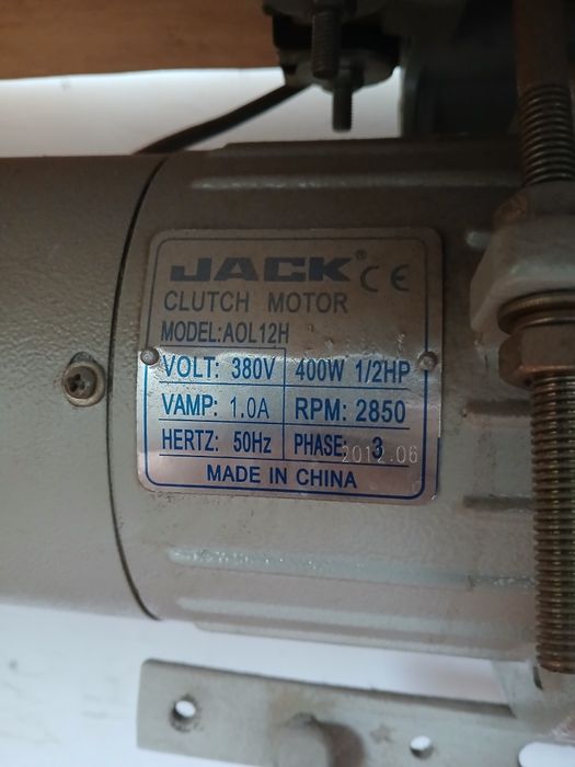 Продаётся швейная машина Jack первого выпуска в рабочем состоянии