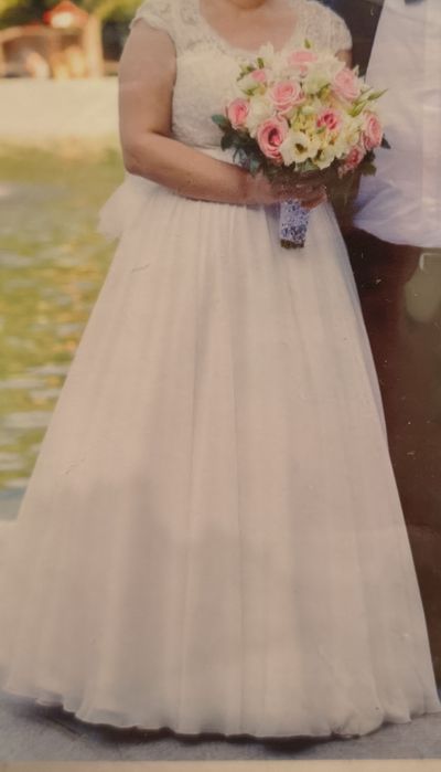 Vând rochie de mireasa