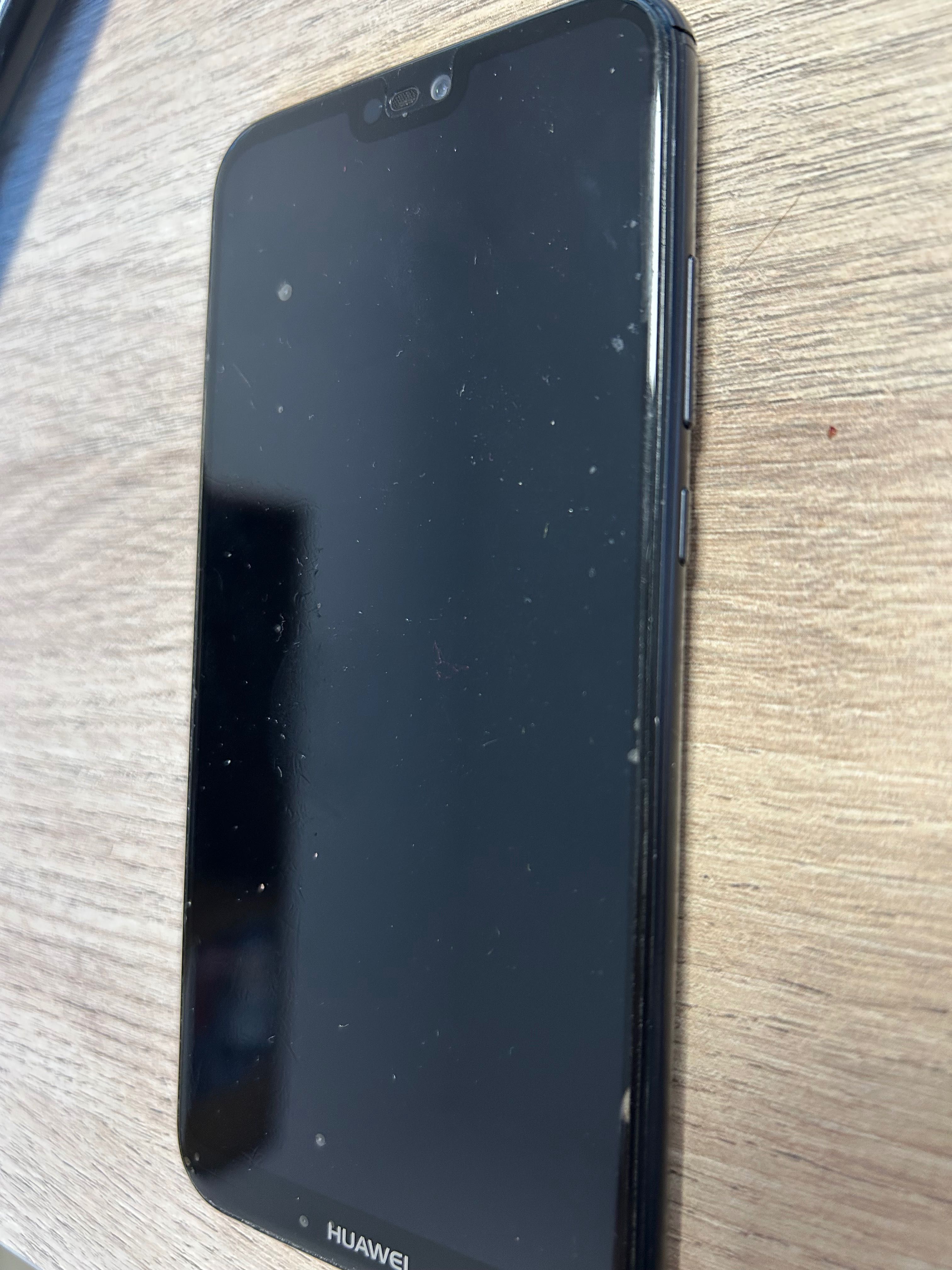 HUAWEI p20 lite в много добро състояние