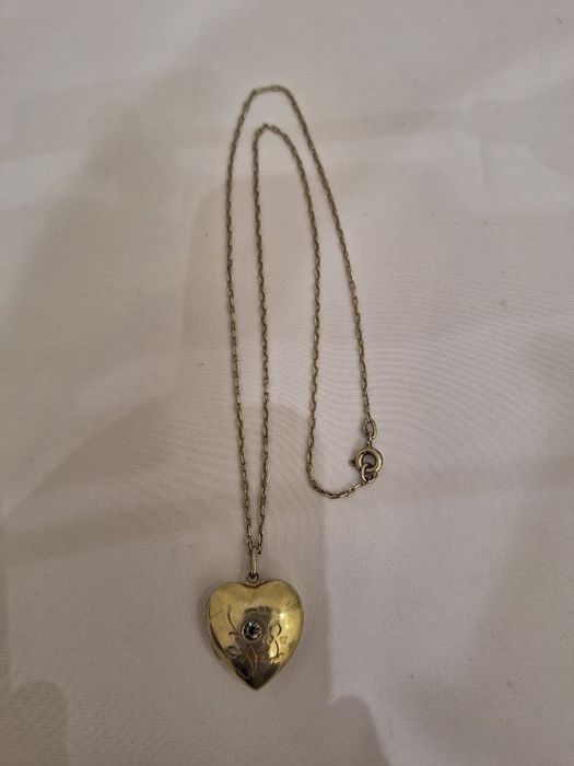 Серебряная цепочка с кулоном-сердечком