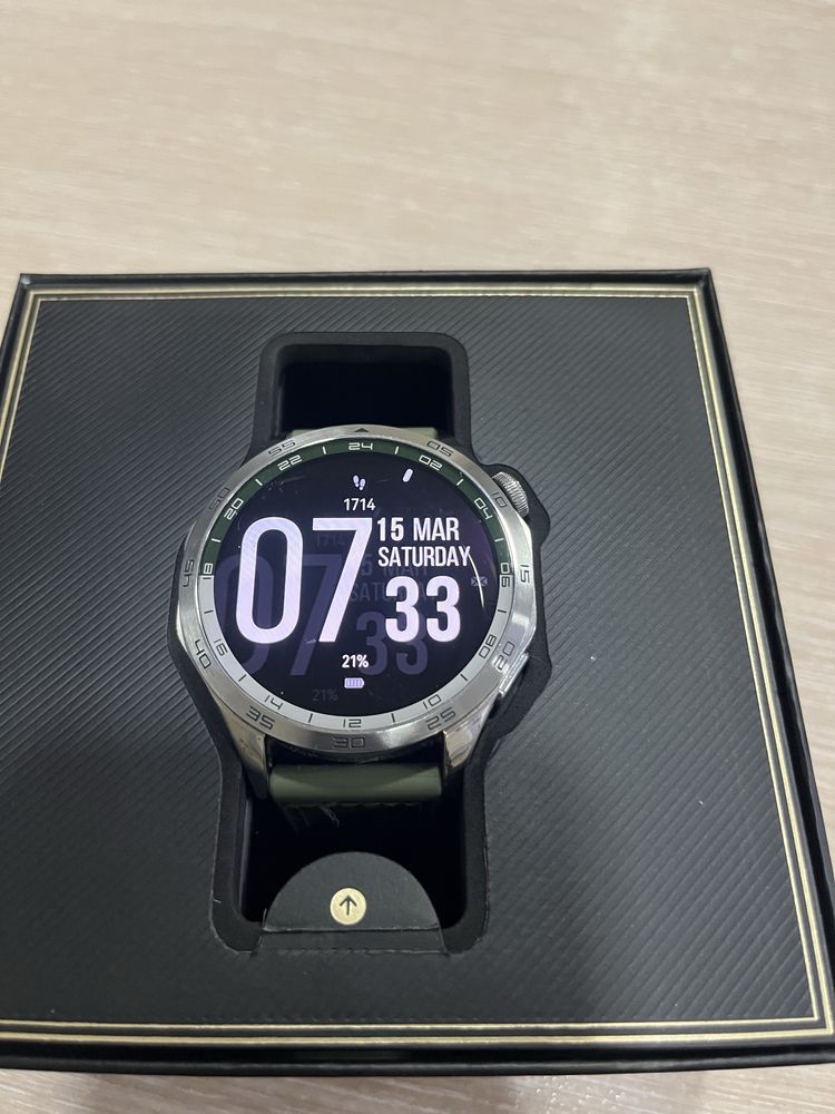 Продам смарт- часы Huawei GT- 4!