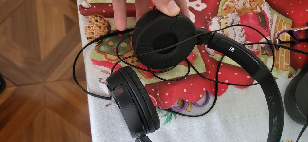 Căști SONY cu fir