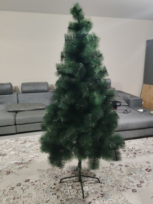 Продается ёлка, на вынос