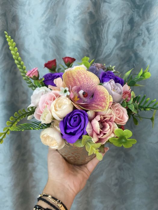 Aranjament flori handmade – decor modern