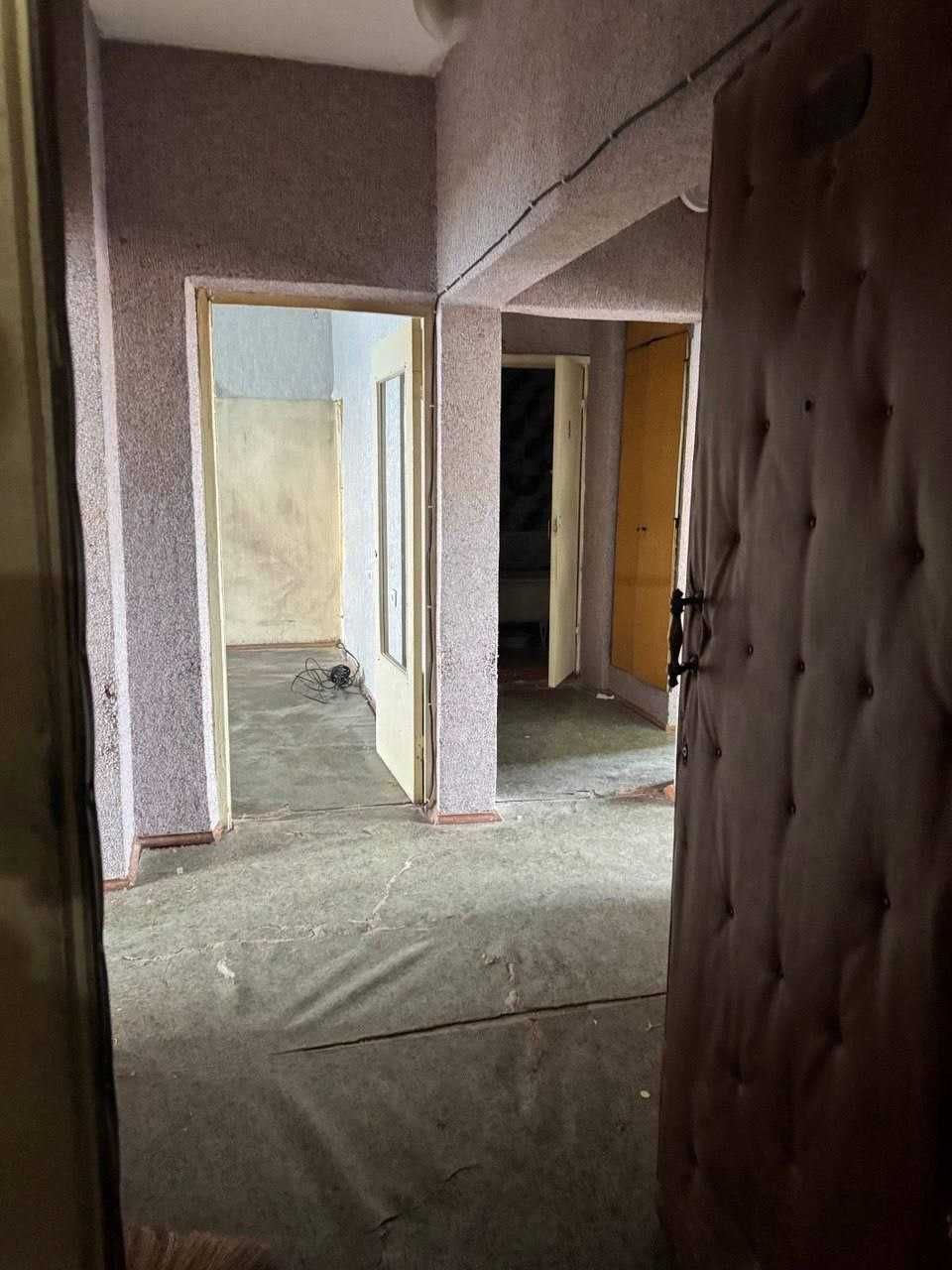 Продаётся квартира !  3/7/9  Бадамзар  ( 80 м2 ) Улучшенная планировка