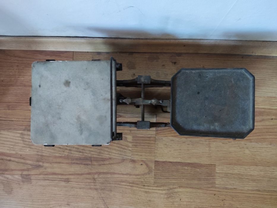 Стар кантар с тежести