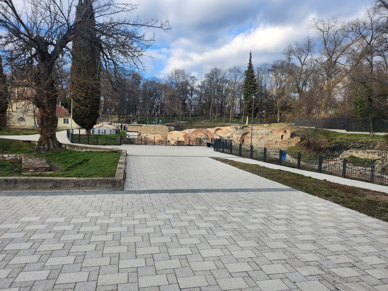 Продава се Къща в Пловдив, Старият град - 354 кв.м за 551 €/кв.м - Снимка #15