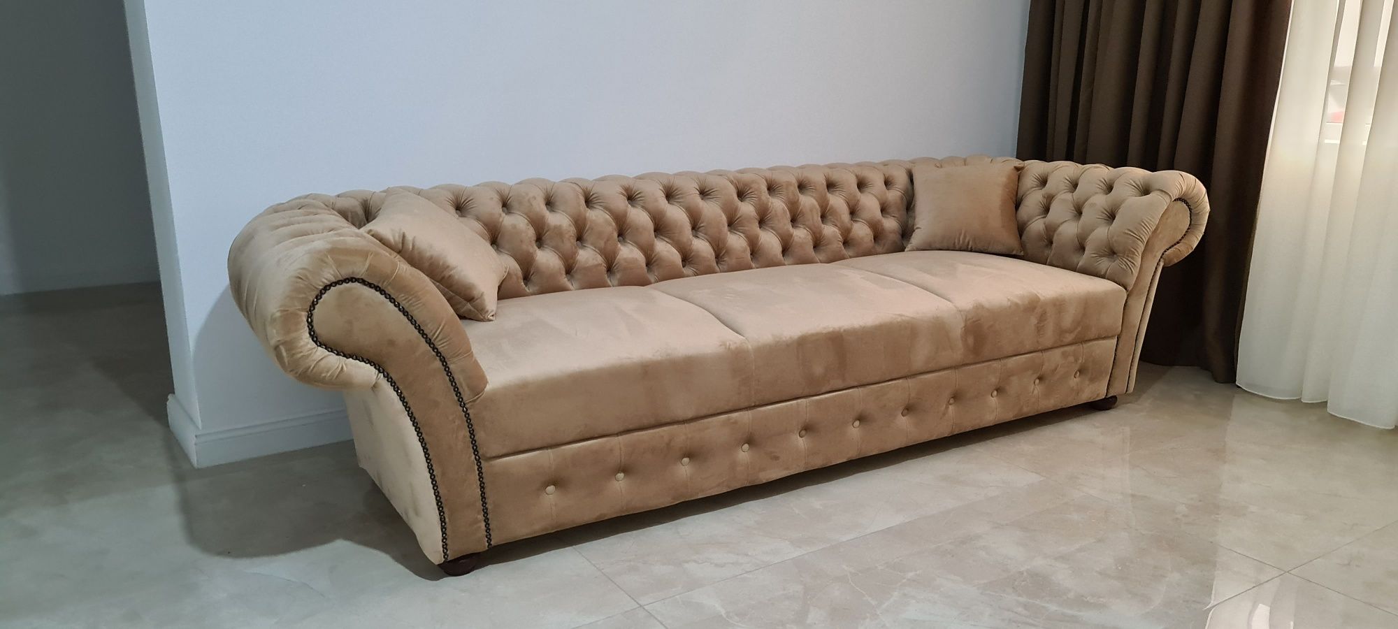 Mobilier living, canapele chesterfield, fotolii