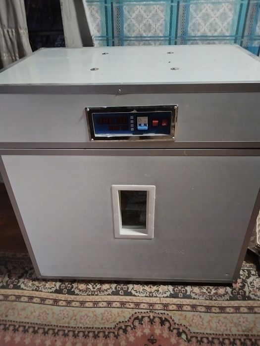 Продам инкубатор