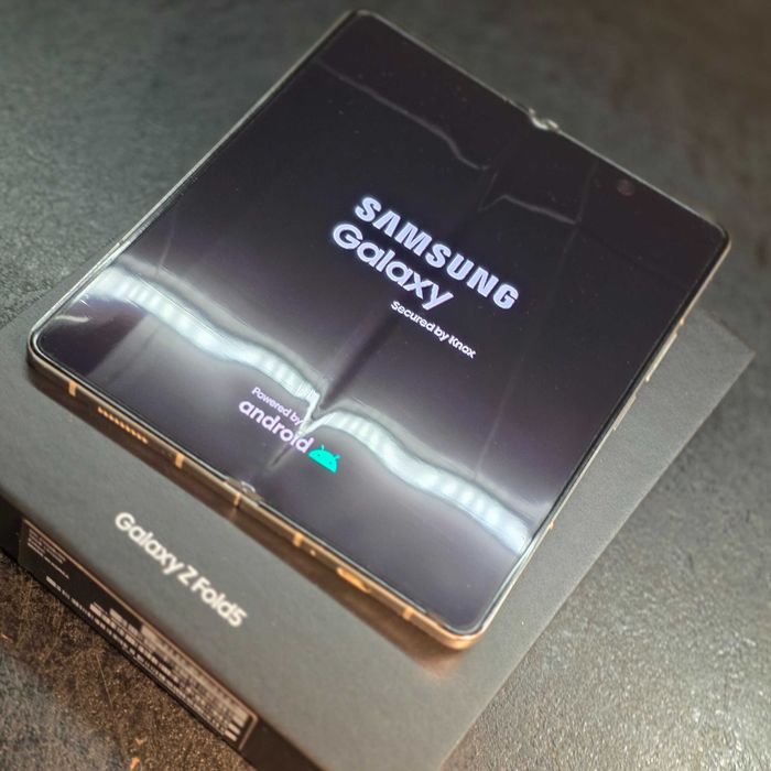 Samsung Z Fold 5 512gb RAM12gb
