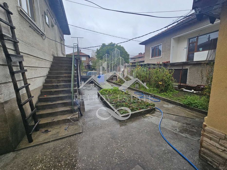 Къща в Пазарджик, област-гр.Велинград площ 155 цена 59000