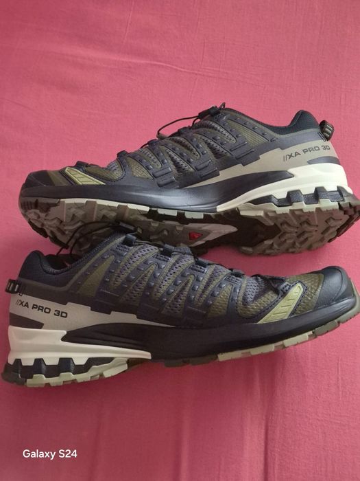 Pantofi drumetie Salomon marime 43 Jumate