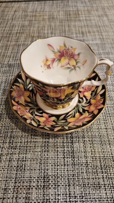 Royal Albert Provincial flowers