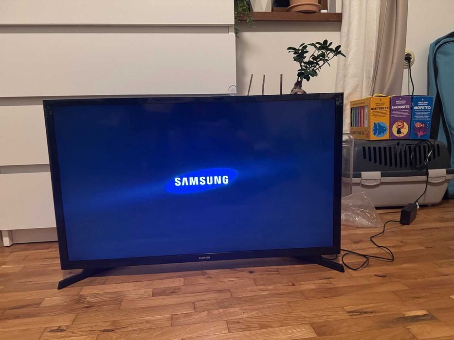 Телевизор Samsung 32" (81,28 см.)