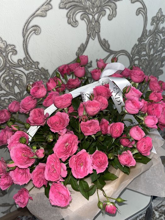 Букет из кустовых роз