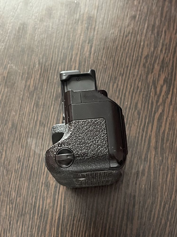 Батарейный блок battery grip  для Sony a7 II / A7S II / a7R II