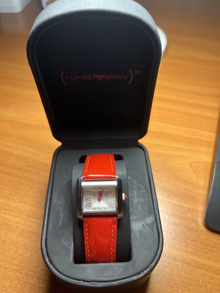 Ceas Emporio Armani Red AR-5699 QUARTZ  27mm