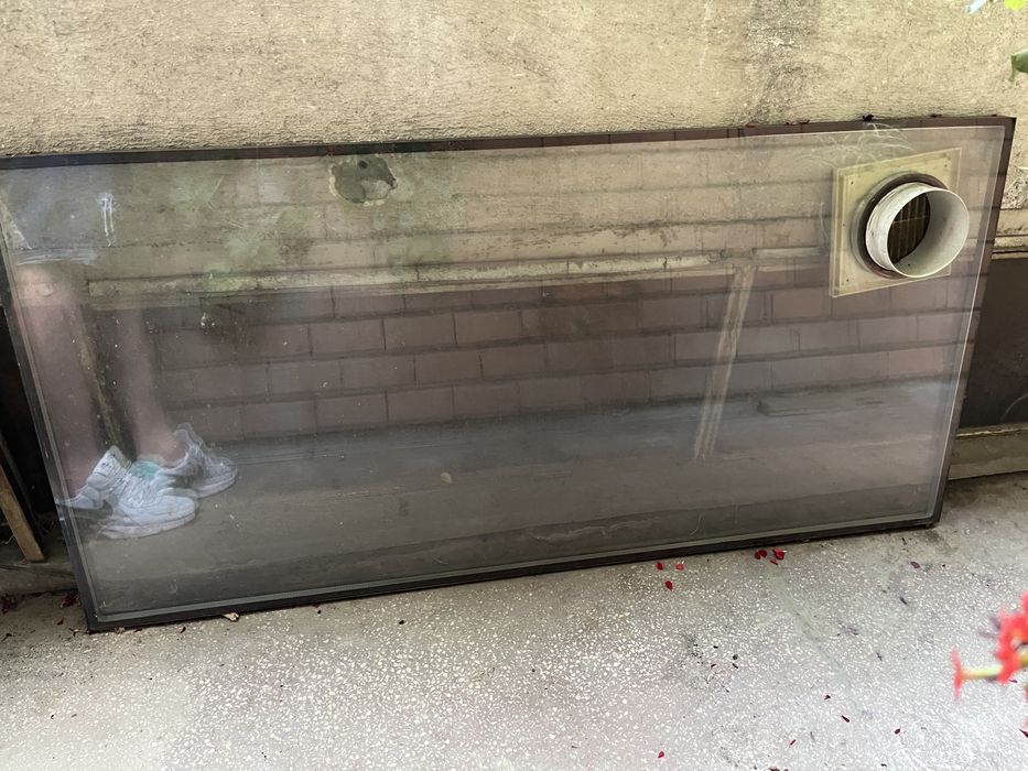 Sticla geam termopan cu aerisire de hota