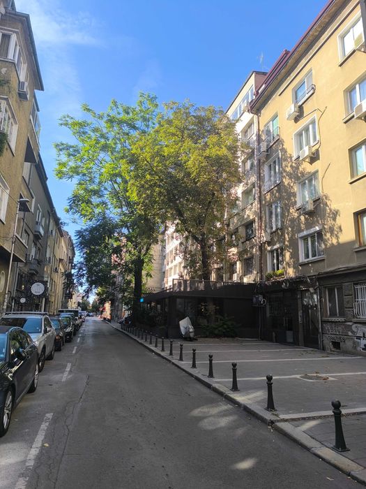 Дългосрочен или Кратък наем на месечна база в идеален център