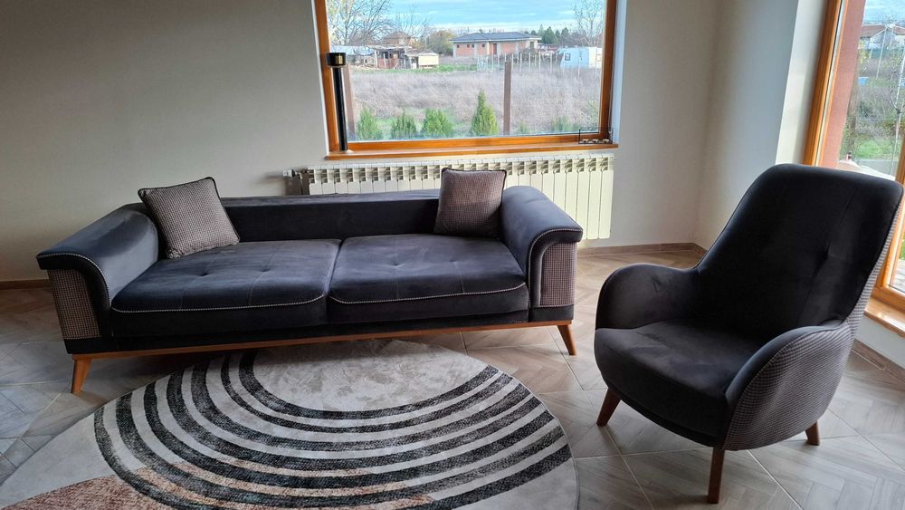 Стилен комплект диван с кресло