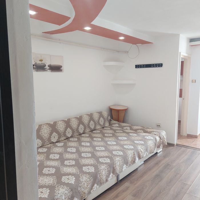 Vânzare garsoniera Crang