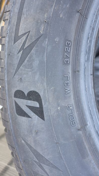 Anvelope iarnă bridgestone 235 65 r17 dot 2023