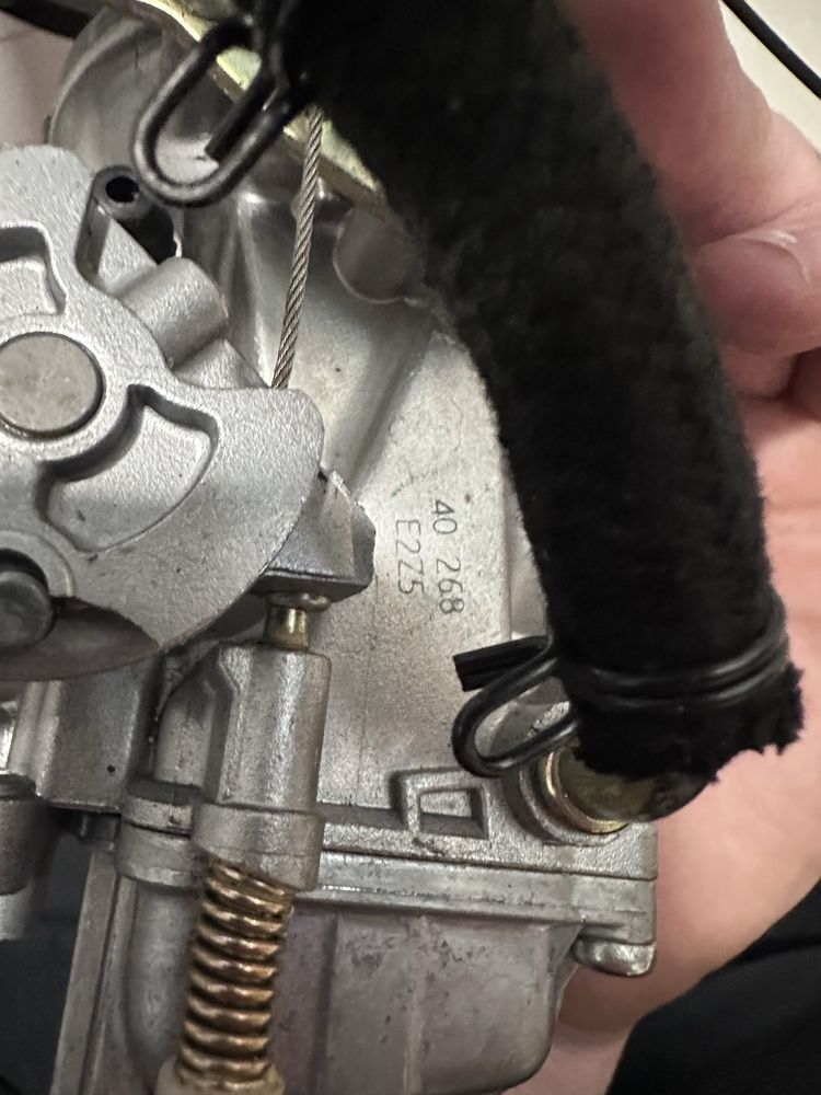 Нов Карбуратор Mikuni 40-268 за KTM 640 620 LC4 Duke Supermoto