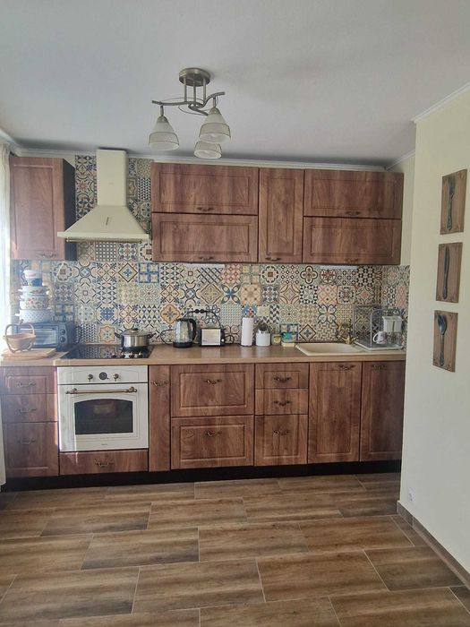 2 етажа от къща в гр. Самоков, с таванско и отделна градина/ 1000-403