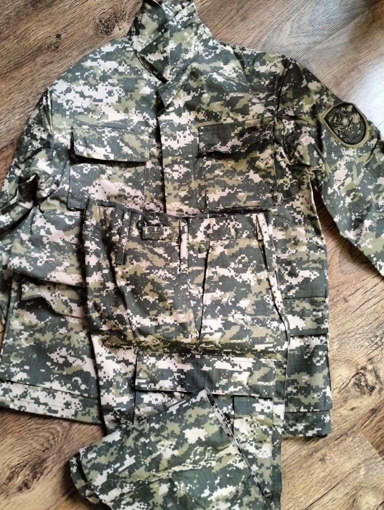 Продам военную форму