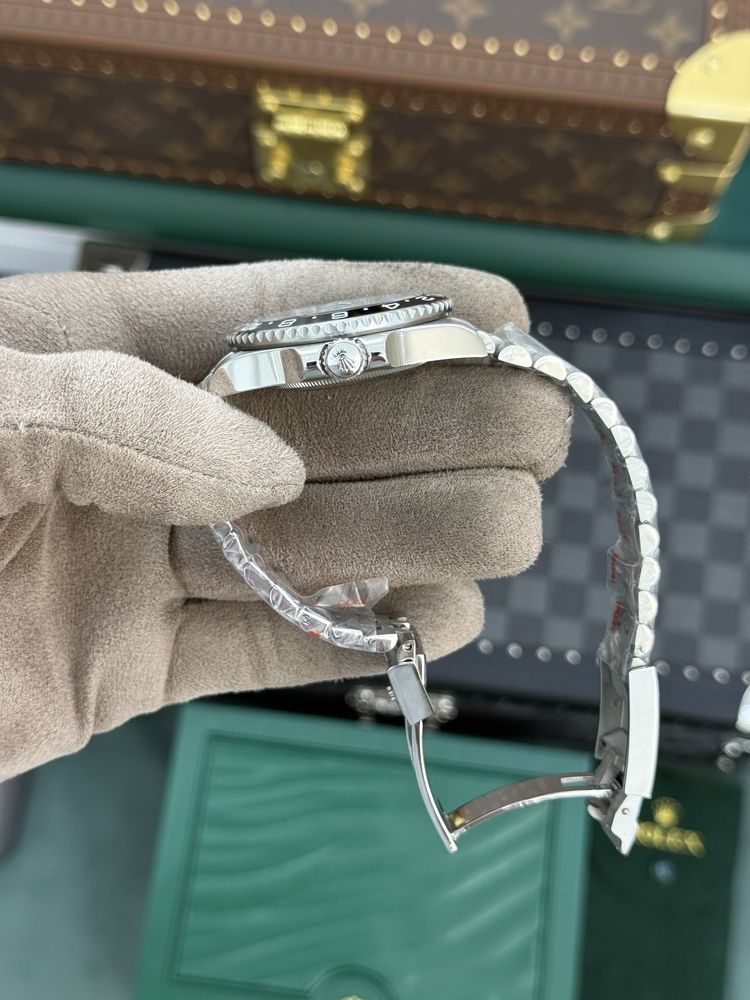 Rolex GMT-Master || Bruce Wayne
