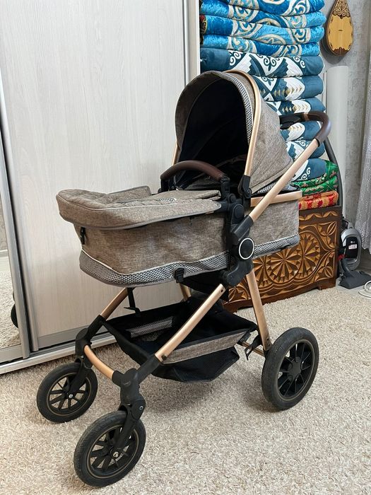 Срочно продам коляску в отличном состоянии за 30 000 тг.