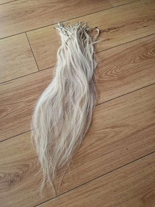 Продавам кератинови кичуви в платинено русо и кафяво