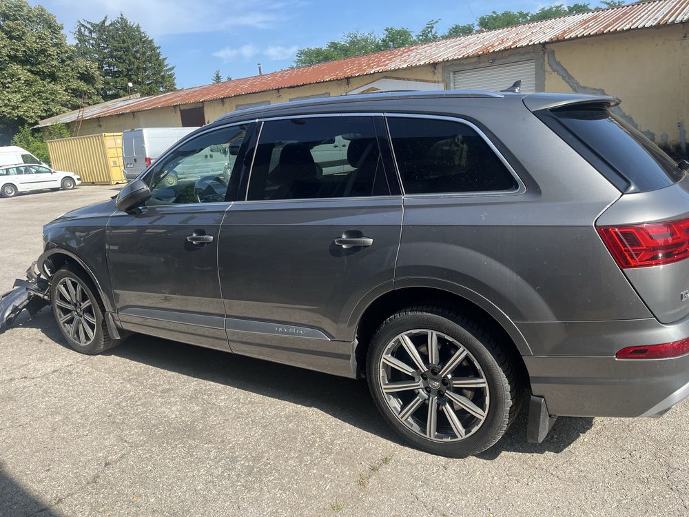 Audi Q7 4M 3.0T CRE на части