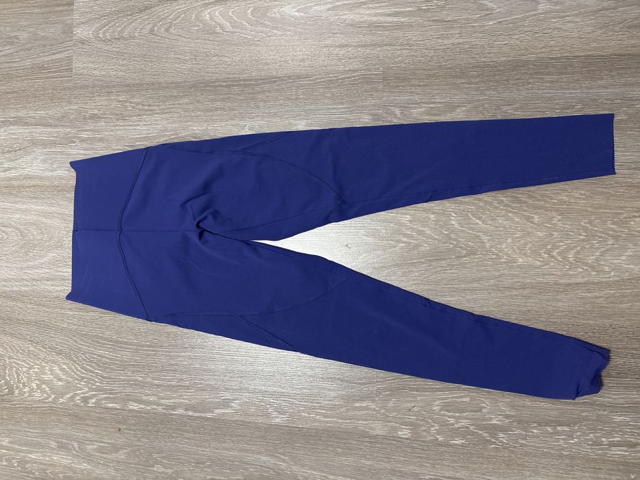 Клинове OYSHO и NIKE