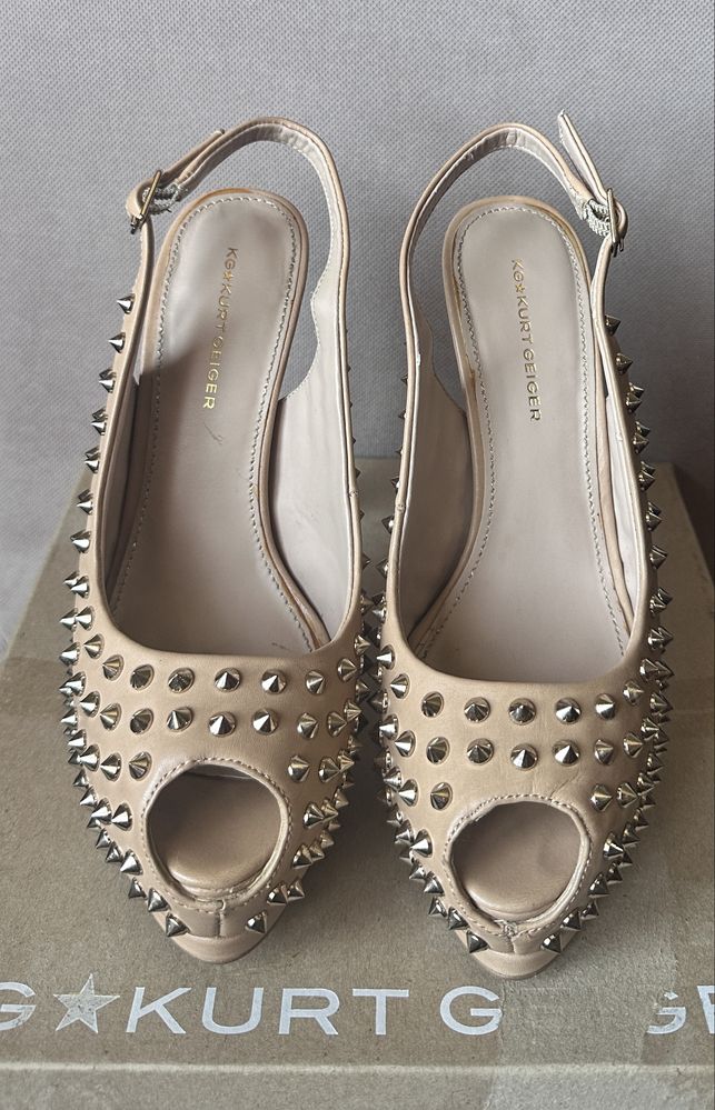 Kurt Geiger сандали на висок ток