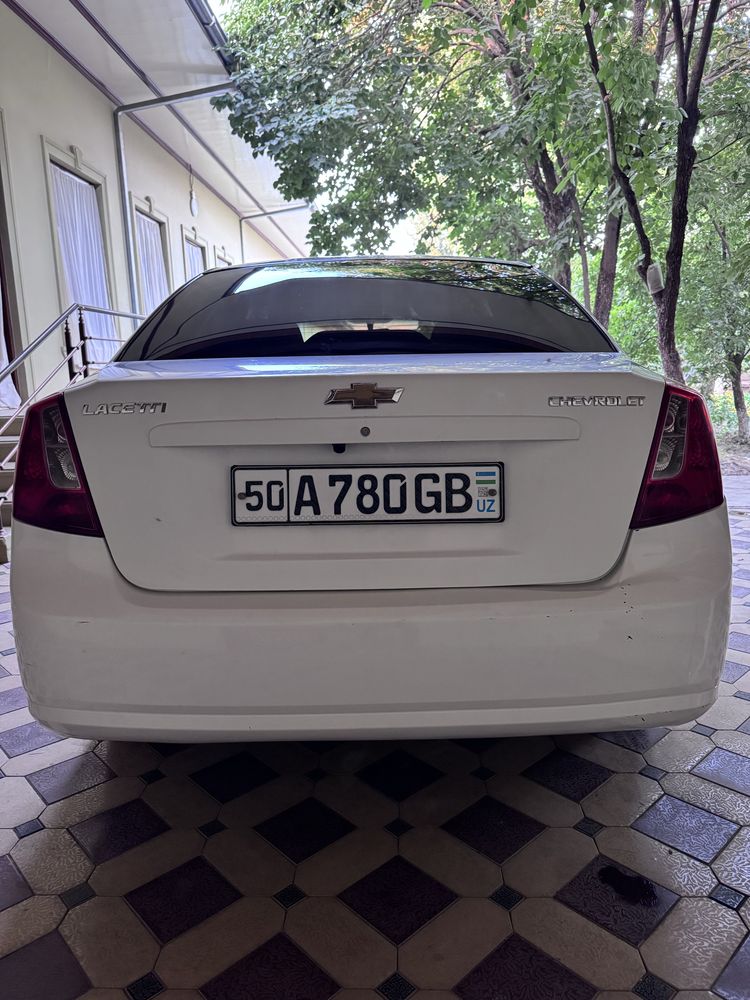 2016 yil Jentra.