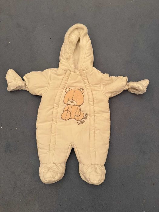 Бебешки космонавт , яке и пухкав ромпър!