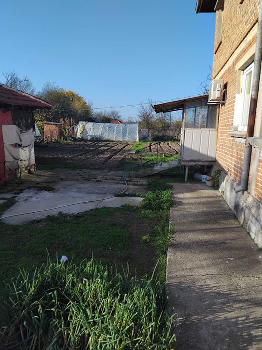 Продавам каща с.славяново obl.haskovo